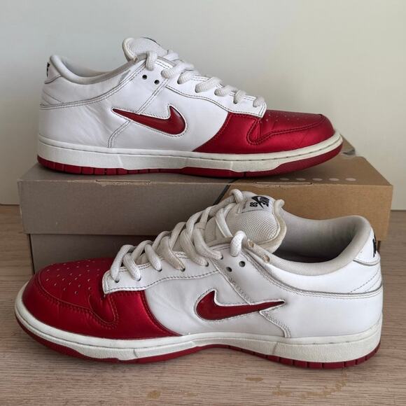 Nike SB Dunk Low x Supreme Varsity Red Men Sneakers - SZ 10 main image 3